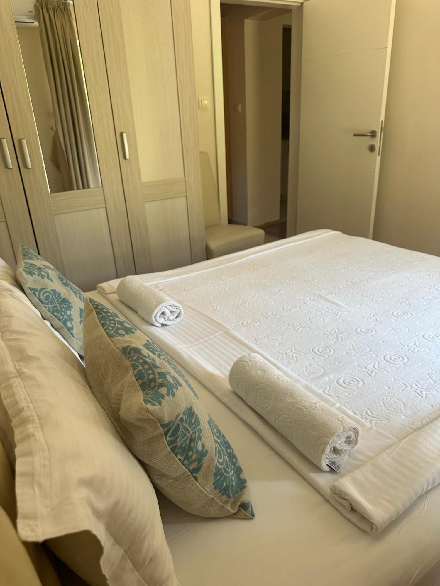 Monte Aria Panorama Suites Herceg Novi Zimmer foto